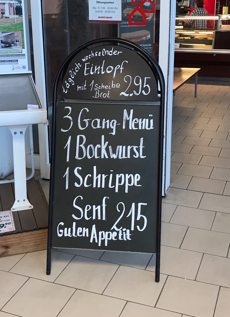 Fotot Tafel an Imbissbude: 3 Gänge Menü, 1 Wurst, 1 Schrippe, 1x Senf, 2,15€